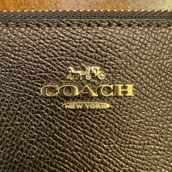 Coach Metallic Brown Pebble Grain Double Corner Wristlet NWOT - Picture 2 of 5